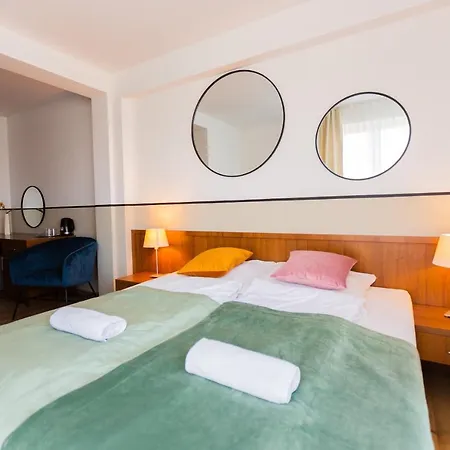 Srebrne Tarasy Bed & Breakfast 4*